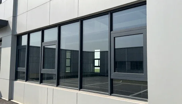 标准型铝木门窗选型关注点：应用场景下的技术适配分析